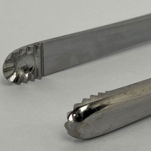 Pinzas de tejido manuales profesionales de la mejor calidad, material duradero, peso ligero, para cirugía general, venta al por mayor por Enved Enterprises - Product Image 4