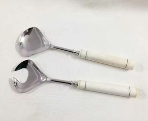 Cuillère et fourchette de table à poignée fine en bandes rouges et blanches Cuillère à poignée ronde - Product Image 2