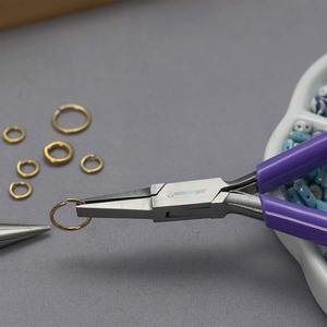 Alicates de Punta Plana de 4.5 Pulgadas (114 mm) con Mango de Vinilo Morado y Doble Resorte, Herramienta para Joyería - Product Image 2