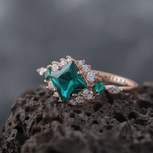 6 mm princesse coupe laboratoire cultivé émeraude bague couleur verte pierre précieuse bague princesse forme émeraude argent fait à la main bague princesse verte - Product Image 3