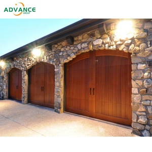 <span class=keywords><strong>Porte</strong></span> <span class=keywords><strong>de</strong></span> <span class=keywords><strong>garage</strong></span> en bois massif <span class=keywords><strong>de</strong></span> qualité supérieure, <span class=keywords><strong>porte</strong></span> <span class=keywords><strong>de</strong></span> <span class=keywords><strong>garage</strong></span> élégante en bois avec fenêtres, <span class=keywords><strong>entrée</strong></span> piétonne pour villa, maison moderne - Product Image 2