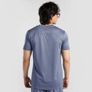 Camiseta Ligera Azul Claro Adapt de Tejido de Punto 100% Poliéster - Product Image 3