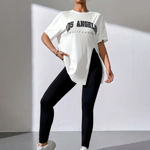 Ensemble deux pièces décontracté pour femme haut imprimé et solide à manches courtes avec fentes latérales et leggings polyester confortable printemps été - Product Image 4