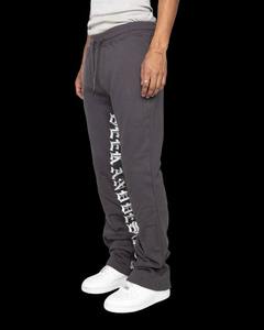 Producto de tendencia Llegada Hombres Impreso Gris Fleece Apilados Pantalones de chándal acampanados Hombres Paneles Slim Flare Pantalones de chándal a granel - Product Image 3