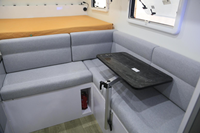 Ecocampor Mini-172 Camping-car compact moderne pour les aventures tout-terrain 4 personnes Léger Douche intégrée Cuisine Toilette
