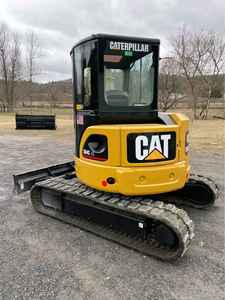 รถขุดขนาดเล็ก CAT 304C CR แบบตีนตะขาบ ใช้สำหรับงานก่อสร้างในฟาร์ม - Product Image 6