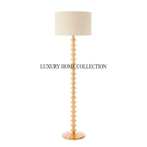 Lampadaire en bois artisanal unique au design artistique tourbillonnant pour une esthétique intérieure contemporaine de haute couture - Product Image 3