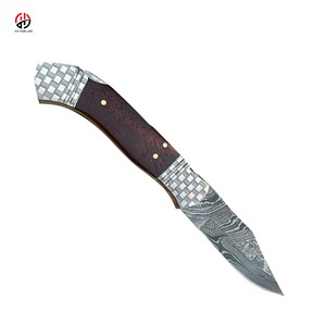 Cuchillo Plegable de Caza HTTC Hecho a Mano con Acero de Damasco de Grado Industrial y Mango Personalizado - Product Image 1