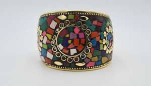 Brazalete Ancho de Diseño Floral, Hecho a Mano, 100% Latón Puro, Ajustable, Regalo para Mamá, Artesanía MS, Ms-wc-001 - Product Image 2