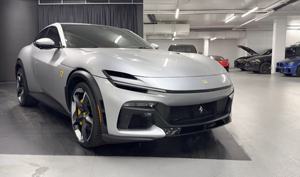 Ferrari Puro-sangue 2025 con motor V12 de aspiración natural y un diseño único de cuatro puertas - Product Image 3