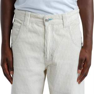 OEM Custom Mens Easy Wide Pipes Jeans 23 Botones y Remaches Personalizados Apertura inferior Lavado antiguo original Durable - Product Image 6