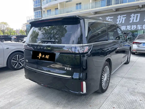 Voyah DREAMER EV, monospace électrique noir, origine américaine, 100-150 kW, 501-600 km d'autonomie ultra longue, transmission intégrale, boîte de vitesses automatique, intérieur sombre - Product Image 2