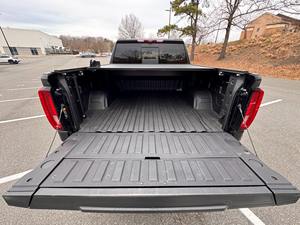 Camioneta GMC Sierra 1500 AT4X 2023 con Motor Ecotec3 V8 de 6.2L, Transmisión Automática - Product Image 4