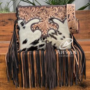 2025 bolso cruzado personalizado de cuero con flecos de vaquera occidental para mujer, bolso de hombro Floral de cuero de vaca - Product Image 1