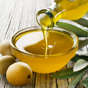 Aceite esencial de marula pálido natural 100% grado cosmético al por mayor y los mejores precios competitivos tamaño de paquete disponible 25kg y 180kg - Product Image 1