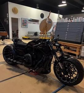 TOUT NOUVEAU CRUISER VRSC V-ROD PUISSANT AVEC MOTEUR 1250CC ET PNEUS EXTRA GRANDS - Product Image 6