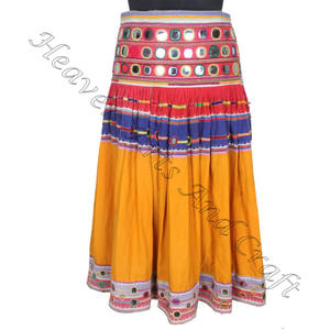 Falda de rabari hecha a mano con bordado Vintage, faldas de arte hechas a mano para mujer - Product Image 2