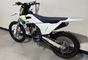 Oferta de Subasta: Motocicletas de Motocross FC 250 2025 Nuevas en Stock, Potencia 1001-2000W, Velocidad Máxima >80km/h, Depósito - Product Image 5