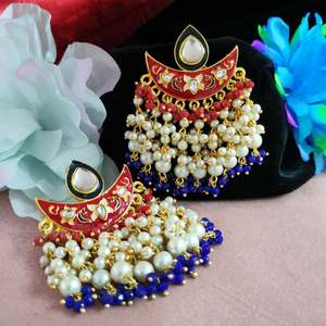 Boucles d'oreilles traditionnelles en perles Meenakari femmes bijoux en émail ethnique oeuvre complexe parfaite pour les mariages, les festivals et les vêtements de fête - Product Image 1