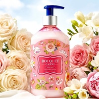 Pour le soin capillaire quotidien Daiso 600ml, parfum Musc Blanc Bouquet Garni
