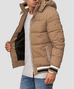 Veste légère à capuche en polyester matelassée avec logo et patch pour hommes, fabriquée sur mesure, vente en gros de bulles - Product Image 5