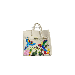 Sac fourre-tout décontracté en toile perlée personnalisé, cadeau avec nom brodé à la main pour femme, couleur et taille personnalisables - Ap Curated - Product Image 2