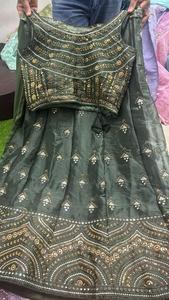 Filet élégant Lehenga avec jarkan lourd travail cousu choli 3m Flair Single Can et 2.5m quatre côtés Butti Dupatta pour la vente au détail mondiale - Product Image 4