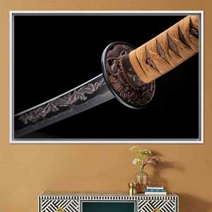 Elegante Lienzo con Diseño de Espada Samurai: Impresión de Katana en Marco Dorado, Lienzo con Marco Blanco - Product Image 1