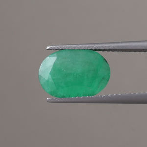 Émeraude naturelle certifiée par un tiers IGI, vente en gros, pierre précieuse non montée, 4,40 carats, taille ovale, 13x9 mm, vert premium, traitement de cirage/époxy - Product Image 1