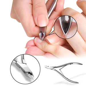 Pinces à cuticules professionnelles à lame incurvée en acier inoxydable avec large ouverture de mâchoire pour ongles et ongles - Product Image 2