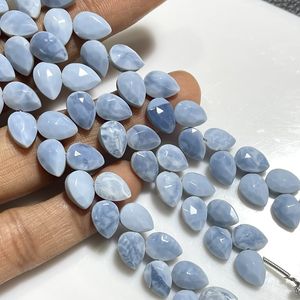 Vente en gros de perles briolettes en forme de poire et de feuille à facettes en opale bleue perles de pierres précieuses naturelles pour la fabrication de bijoux - Product Image 2
