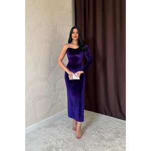 Robe fourreau asymétrique violette ornée de strass à taille naturelle pour la vente en gros - Product Image 4