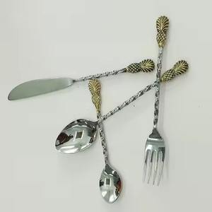 Ensemble de couverts en acier inoxydable personnalisé en argent Ensemble de couverts en acier inoxydable de luxe pour le service de restauration - Product Image 6