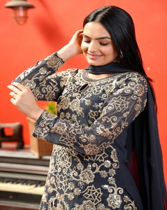 Nouveau concepteur solide motif Georgette Sharara costume mignon bohème décontracté genou longueur brodé renard codage séquence travail tissé - Product Image 4