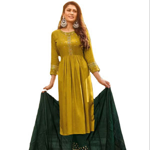 Nueva Colección de Kurtis con Parte Inferior de Licra y Algodón Bordado con Rayón Pesado para Venta al por Mayor - Product Image 1