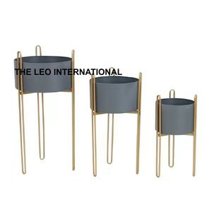 Maceta de forma redonda chapada en oro de metal de aluminio, juegos de textura martillada de 3 macetas decorativas de jardinería de lujo - Product Image 3