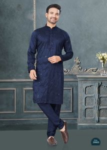 Seda pura de moda con bordado de lentejuelas Trabajo Kurta Pijama Fabricante y proveedor de India a la tarifa más baja - Product Image 3