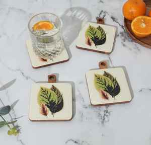 Sous-verres en bois élégants et écologiques Tampons de boisson résistants à la chaleur avec impression en émail pour les maisons, les cafés et les hôtels - Product Image 4