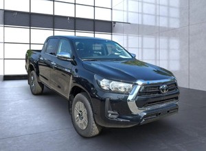 ¡Económico! Hilux Usado 2025 Doble Cabina Confort 4WD UPE 2755cc Automático Cuero |   Asientos Interiores de Tela para Camioneta, Lado Izquierdo - Product Image 1