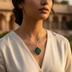 Pendentif géométrique en jade vert émeraude, serti clos, plaqué or, bijou classique en argent sterling pour femme - Product Image 3