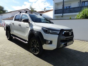 2021 para Toyota HiLux asientos de tela Interior oscuro usados FWD con portaequipajes de aleación de aluminio - Product Image 2