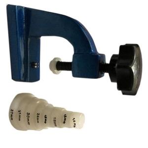 Le support en aluminium étanche à l'eau a des mâchoires réglables et des trous espacés pour accueillir les broches en nylon non marquantes CASE PRESSING TOOL - Product Image 2