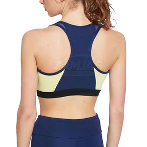 Soutien-gorge de sport léger pour femmes, fabriqué au Pakistan, prix bas, logo personnalisé, pour la gym et le fitness - Product Image 3