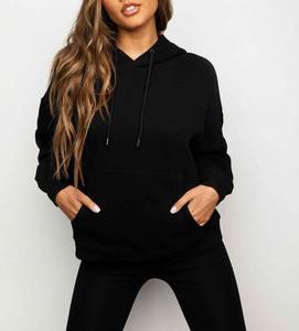 Ensemble de survêtement 2 pièces pour femme avec logo personnalisé : veste zippée à capuche et pantalon évasé à revers - Product Image 4