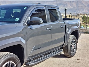 รถยนต์โตโยต้า ทาโคมา TRD Sport Premium ปี 2025 เครื่องยนต์ดีเซลเทอร์โบ เกียร์อัตโนมัติ ยาง R20 เบาะหนัง แร็คหลังคาอะลูมิเนียมอัลลอย ขับเคลื่อน 4 ล้อ - Product Image 5