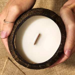 Vela de concha de coco hecha a mano ecológica, piezas decorativas de centro, cuenco de masa de coco rústico, velas para centros de mesa de cena - Product Image 2