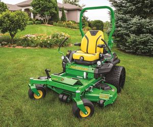 เครื่องตัดหญ้าแบบนั่งขับ John Deere Z900 Zero Turn ระดับพาณิชย์ พร้อมถุงเก็บหญ้าขนาดใหญ่ มีบริการให้สินเชื่อ - Product Image 5
