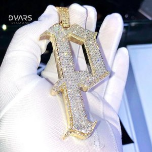 Colgante de Letra Inicial Personalizado de Lujo en Plata de Ley 925 Chapada en Oro con Moissanita que Pasa la Prueba del Diamante, Certificado GCI e IDGL - Product Image 4