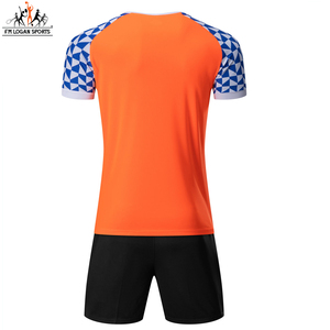Uniforme de fútbol de calidad superior, uniforme cómodo, hecho en paquistaní, por FM LOGAN SPORTS - Product Image 3