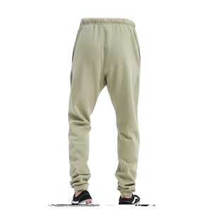 Pantalones Deportivos para Hombre de Alta Calidad, Ligeros, de 410 g/m², con Diseño Recto, 100% Poliéster, Estampado Personalizado, Color Gris Liso, con su Etiqueta - Product Image 6